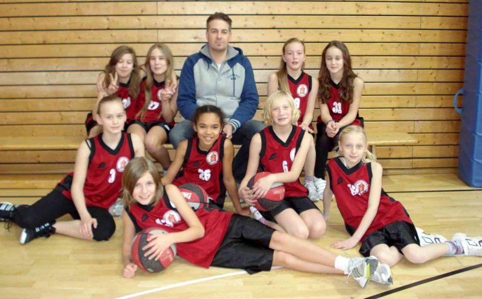 tl_files/Bilder/unterrichtsfaecher/sport/Sport_neu/basket4_11.jpg